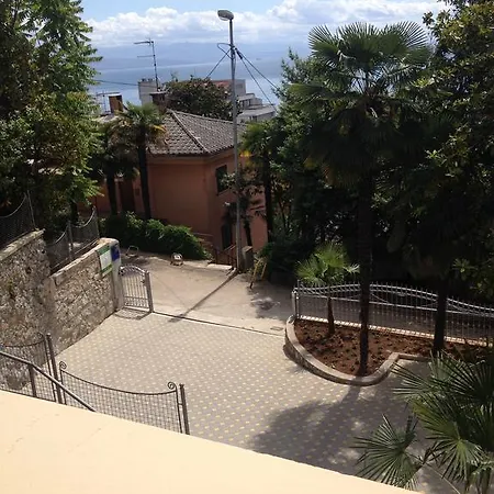 Apartament Atta