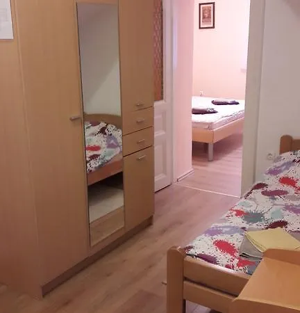 Apartament Atta *